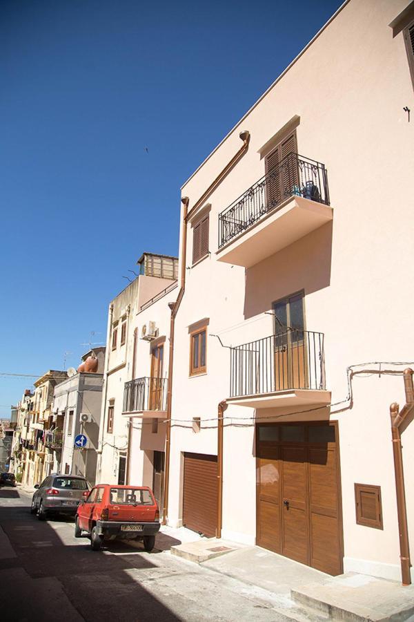 Апартаменти Casa In Centro Кастелламмаре-дель-Гольфо Екстер'єр фото