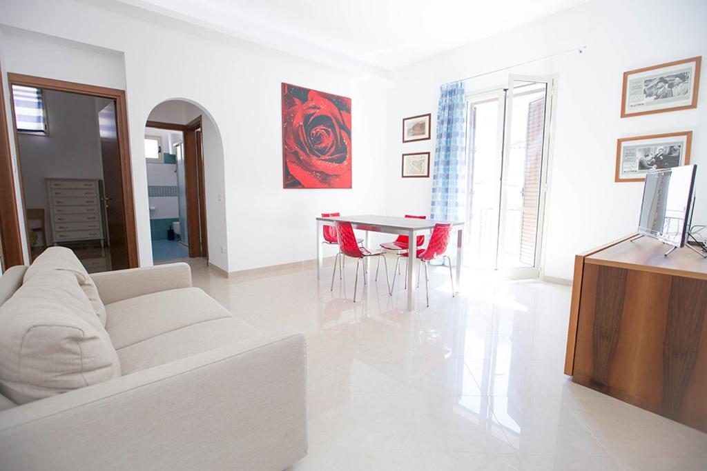 Апартаменти Casa In Centro Кастелламмаре-дель-Гольфо Екстер'єр фото